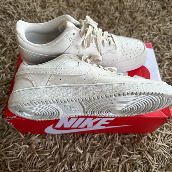 Men’s Nike Court Vision Low - Picture 3 of 4